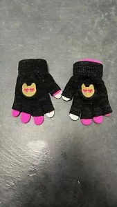 Emojination Kids Black And Pink Gloves With Cat Design - Picture 1 of 6