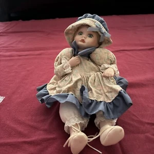 1993 Porcelain Animated Musical Wind Up Anco Doll 11" Sittong Pink Blue Dress - Picture 1 of 11