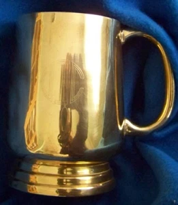 TAZA DE PIEDRA TANKARD DE LATÓN SÓLIDO DE COLECCIÓN GRABADA PERSONALIZADA - DE LA INDIA - Imagen 1 de 2