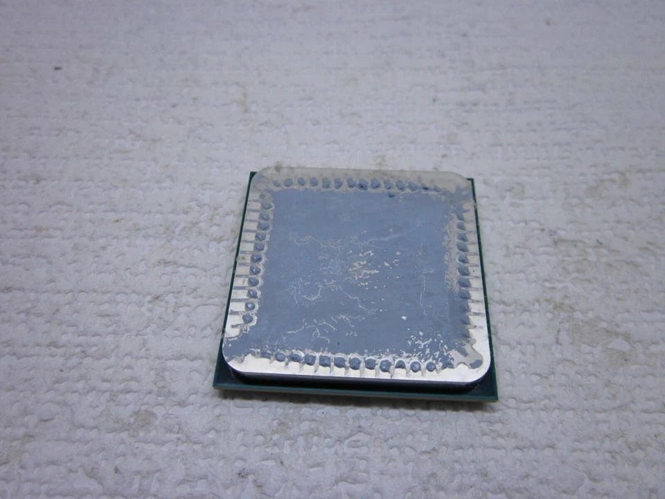 AMD A4-3400 A4-Series AD3400OJZ22HX 2.7GHz 2M Socket FM1 Dual Core Processor CPU - Image 1 of 1