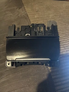 AUDI A4 ASHTRAY CIGARETTE LIGHTER 8K0857951C B8 2008-2015 - Picture 1 of 10