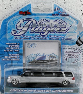 LINCOLN Navigator Limousine - PlayerZ - silver - Maisto 1:64 - Immagine 1 di 4