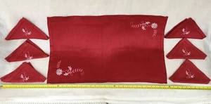 Red Table Runner and 6 Napkins - 100% Linen - Unused - Picture 1 of 8
