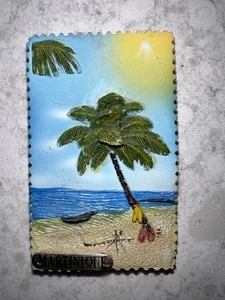 Vintage Souvenir Martinique Refrigerator Magnet. (Q) - Picture 1 of 2