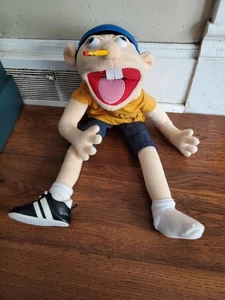 Official SML Merch 2021 - Jeffy Hand Puppet Plush Soft Toy Pencil In Nose - Picture 1 of 11