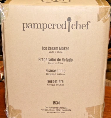 Pampered Chef 电动冰淇淋机 #1534 全新带盒 — 第 1/2 张图片