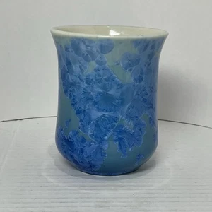 Kristallglasur Kunstkeramik Tasse Becher Vase Topf Übertopf blau 4" signiert Keith PB - Bild 1 von 11