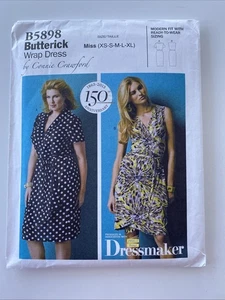 Abito donna Butterick B5898 Misses vestibilità ampia avvolgente modello non tagliato - Foto 1 di 6