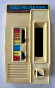 Vintage Mattel Electronic Ski Slalom Handheld No. 8290 RARE 1976 Grail Game🔥⛷️ - Picture 1 of 6