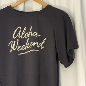 Salt Life Tshirt Crop Open Back Women's SM Black "Aloha Weekend" Casual Active - Picture 1 of 7