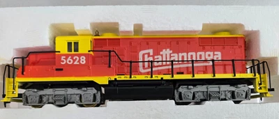 Tyco HO GP20 Diesel Locomotive Chattanooga 5628 with power torque - Image 1 of 4
