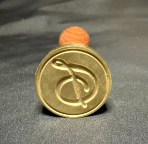 Timbro sigillo cera Ampersand 1" manico in legno testa metallo fusione candela decorazione matrimonio - Foto 1 di 4