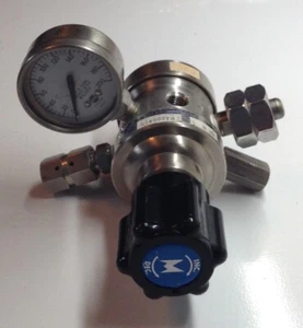 Parker Veriflo Pressure Regulator, 1/4in, 0-200 psi, (Maybe IR6000 Series) - Picture 1 of 5