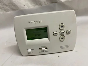 Honeywell PRO 4000 5-2 Tage programmierbarer Thermostat (TH4110D1007) - Bild 1 von 6