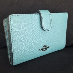 Cartera Coach mediana con cremallera en esquina verde azulado cuero granulado F11484 - Imagen 1 de 7