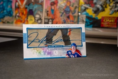 Mark Messier Edmonton Oilers HHOF Class of 2007 Tallboy Signature Cut Card - - Image 1 of 2