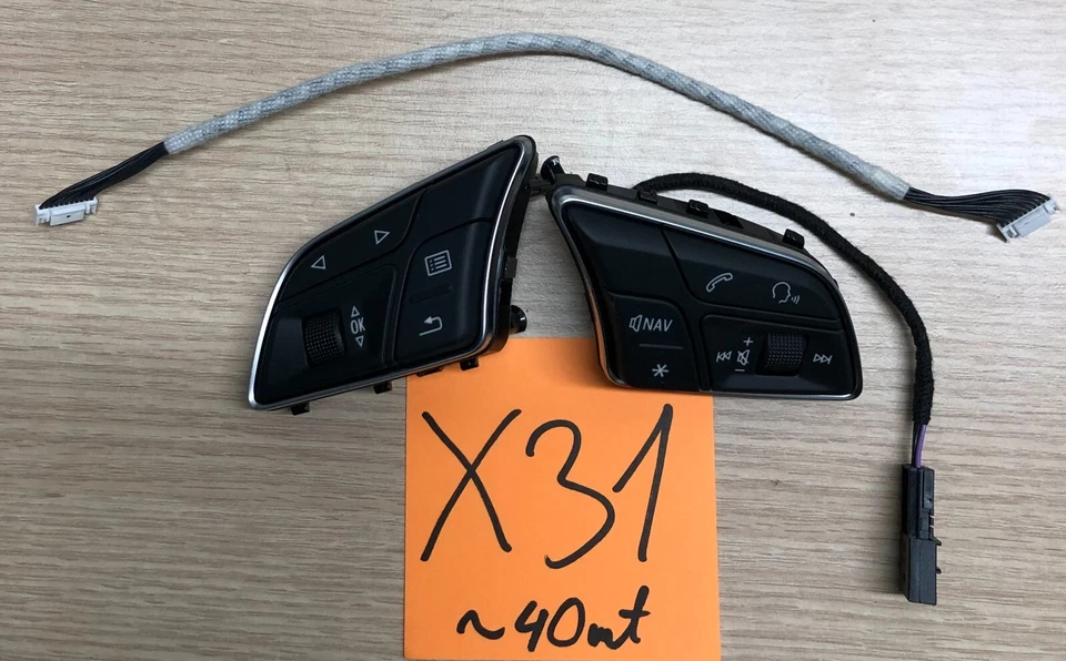 Botón de control del volante negro Audi S3,A3 Quattro A3Sportback Q2 Foto 1 de 3