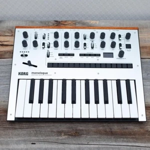 Korg Monologue Monophonic 25 Key 16 Step Sequencer Midi Analog Synthesizer - Picture 1 of 5