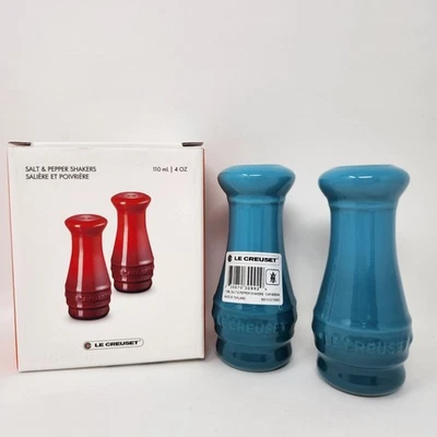 Juego de coctelera de sal y pimienta Le Creuset 4 OZ cerámica azul caribeño nuevo con etiquetas Foto 1 de 4