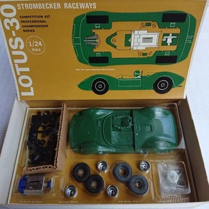 Rare 1960s Strombecker Lotus 30 1/24 Slot Car Kit Motor Included - Picture 1 of 8