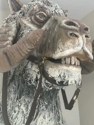 One of A Kind StarWars Tauntaun Bust 1:1 - Image 1 of 4