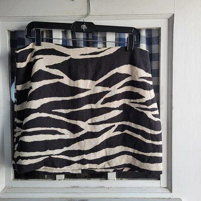Minifalda para mujer H&M con estampado de cebra negra crema patrón animal talla 10 nueva sin etiquetas Foto 1 de 3