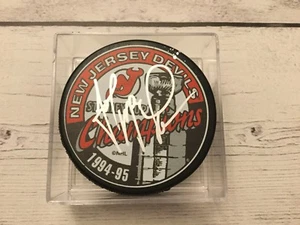 Disco de hockey John MacLean autografiado 94/95 NJ Devils Stanley Cup Champs c - Imagen 1 de 1