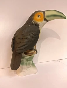 9942929-a Porzellan Figur Tukan bisquit bunt Wagner&Apel H22cm - Picture 1 of 2
