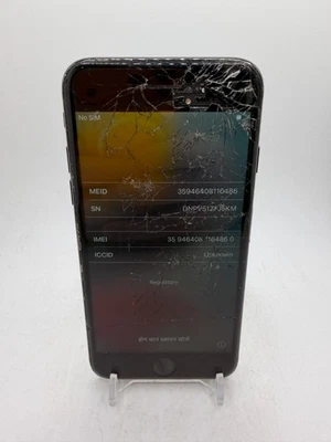 Apple iPhone 7 - Negro azabache - 32 GB - tal cual para salvamento/piezas/desmontaje Foto 1 de 4