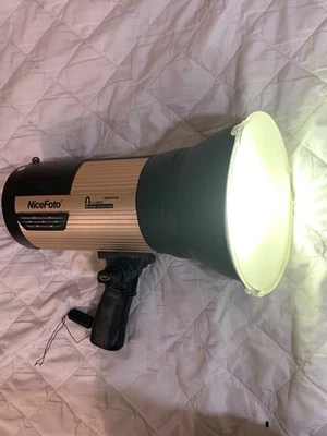Flash de estúdio sem fio Nicefoto n flash 680a. Usado. Gatilho sem fio incluído - Imagem 1 de 4