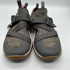 Sandalias deportivas Chaco Odyssey para mujer gris-verde-rosa talla 9 malla impermeables senderismo - Imagen 1 de 9