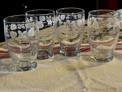 Juego De Colección De 4 Vasos De Jugo Pequeños Hojas De Hoja De Hiedra Blanca Mediados De Siglo Modernos Foto 1 de 4