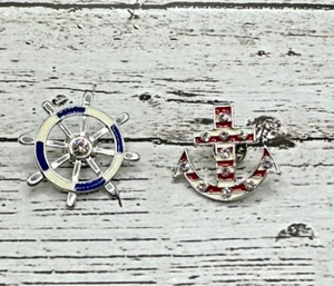 2er Set Lenkrad/Ankerstifte maritim rot weiß blau emailliert silberfarben - Bild 1 von 5