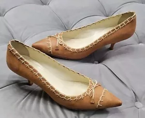 Zapatos de salón Prada marrón tostado tacón de gatito puntada de látigo cuero punta puntiaguda para mujer 38 - Imagen 1 de 20