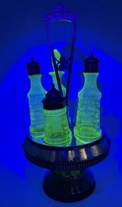 Vintage 6-teiliges grünes Glas Kruzifix Set versilbert Gewürz Caddy Vaseline leuchtet - Bild 1 von 23