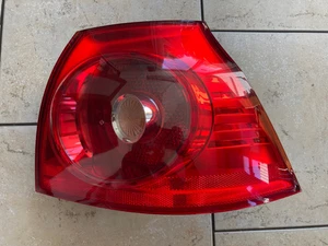 VW Golf 5 V año 07 orig. Piloto trasero derecho exterior 1K6945096N - Imagen 1 de 11