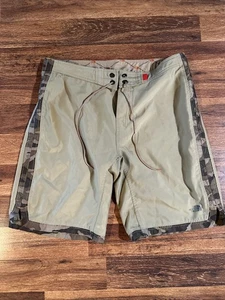 North face Shorts Men 36 Camo Board Swim Outdoor Performance Surf Unlined - Picture 1 of 11
