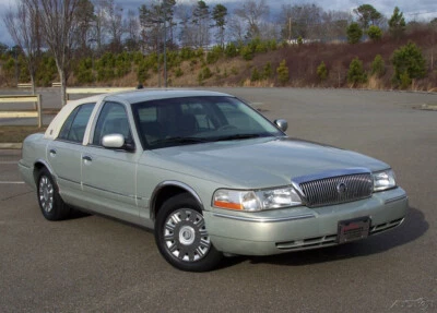 Mercury Grand Marquis 2004 único dueño 55 k GS PREMIUM techo formal presidencial Foto 1 de 4