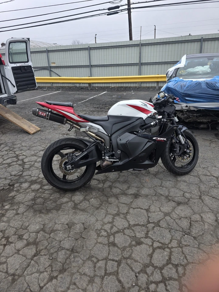 2007-2012 Honda CBR600 RR Red Tail Fairing Rear Cowl Fairing - Image 1 of 4