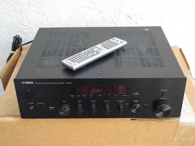 Yamaha R N500 Network Stereo Receiver Amplifier Phono USB  AirPlay 192kHz/24 - Image 1 of 4