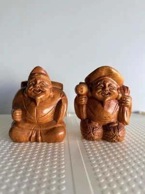 RARO Juego de 2 piezas de dioses japoneses Hinoki Daikoku tallados en madera fortuna/buena suerte Foto 1 de 3