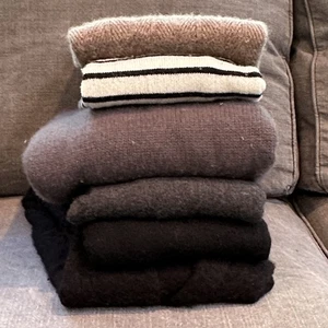 CASHMERE cutter lot - 3 lbs flawed sweater fabric neutral colors crafts upcycle - Picture 1 of 8