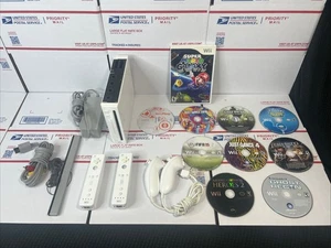 Nintendo Wii Konsole Bundle mit Super Mario + 10 Spiele - GARANTIE - VERSAND AM SELBEN TAG - Bild 1 von 12