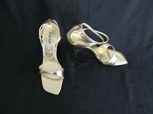 NIB Fredericks of Hollywood VTG Ultra High 4.5” Gold Heels Sandals Women’s 9.5 - Picture 1 of 12
