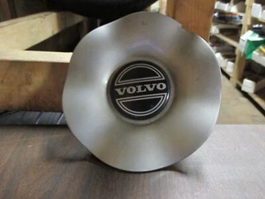 Volvo 9140405 Center Cap - Picture 1 of 2