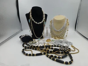 Lot of Vintage Trifari, Lisner, Coro, Monet, Avon, Sarah Coventry, etc., Jewelry - Picture 1 of 21