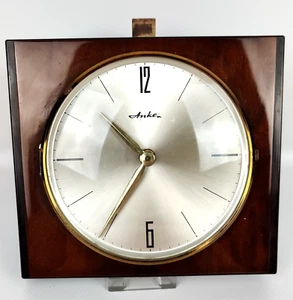 Vintage Wanduhr 60er Jahre – Aluminium Zifferblatt, Holzoptik, elektromechanisch - Bild 1 von 15