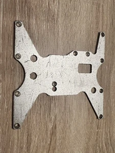 Vintage Losi LST2 Anodized Chassis Skid Plate LOSB2252 - Used - Picture 1 of 2