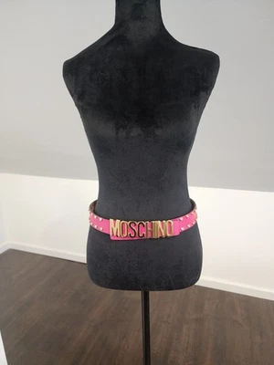 Auténtico cinturón de cuero para mujer Moschino  Foto 1 de 4