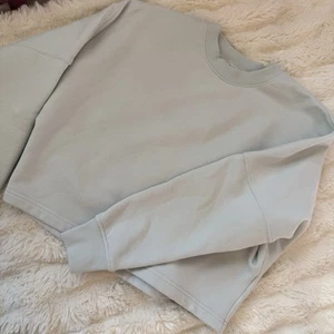 ATHLETA Easy Fleece Dolan Crop Sweatshirt Plush Fleece in Glacier Size XS - Picture 1 of 9